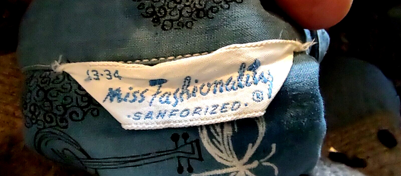 1960s MCM Women’s TOP NOVELTY PRINT, Butterflies & string inst MISS FASHIONALITY