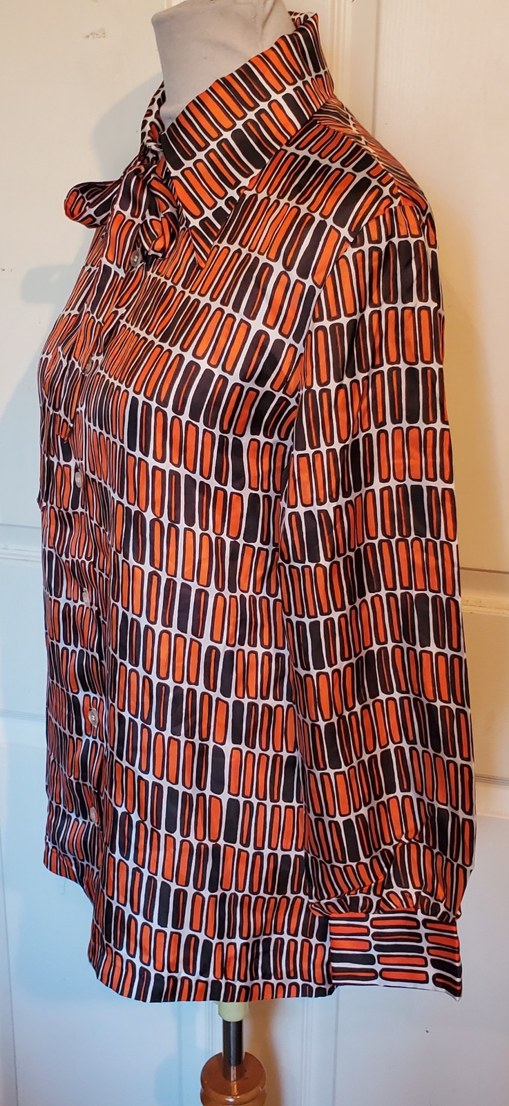 Vintage 70s Orange Black & White Acetate Long Sleeved Blouse 18 B42