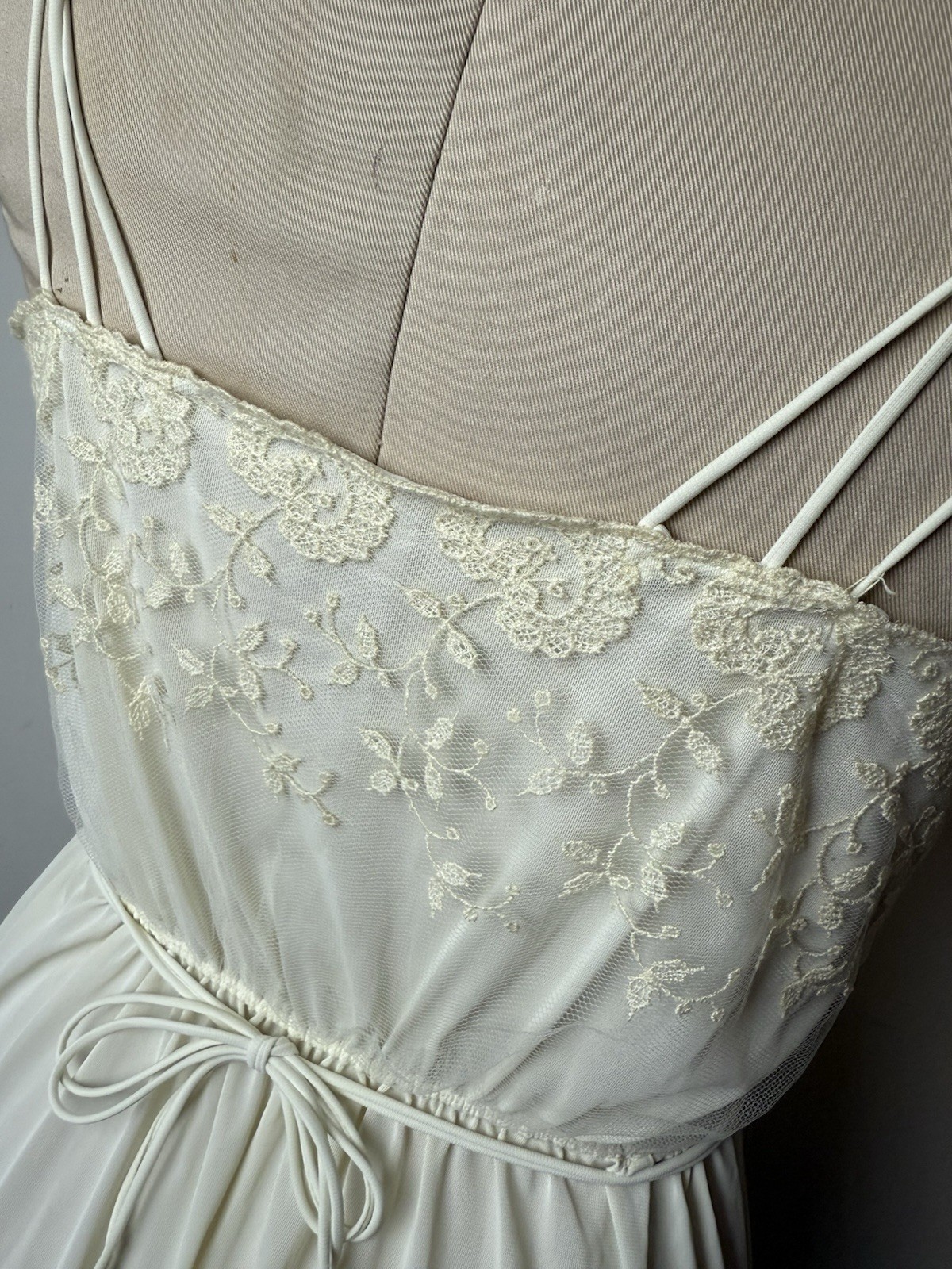 Vintage Carters Slip 34 Ivory Floral Lace Bridal Boudoir Dress