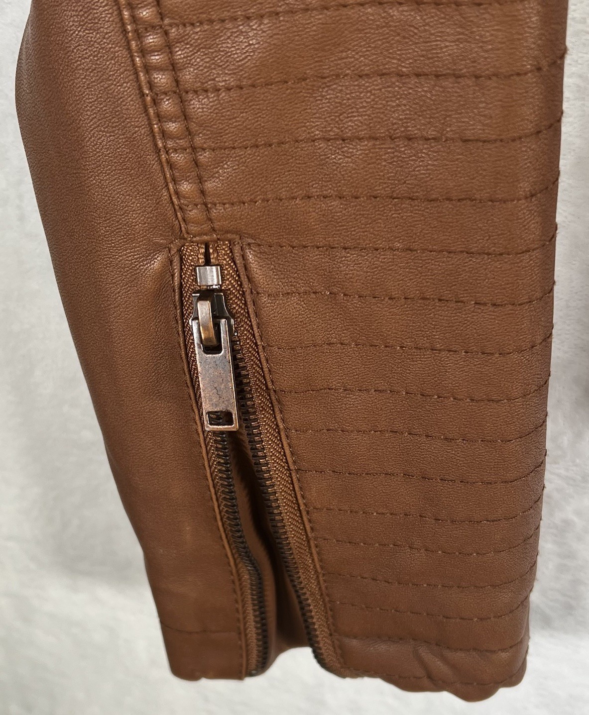 VTG Universal Threads Jacket Size M Brown Full Zip Detailed Stitching Pleather