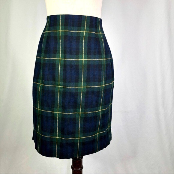VINTAGE Embassy Row II soft wool plaid pencil skirt watch plaid tartan size 10