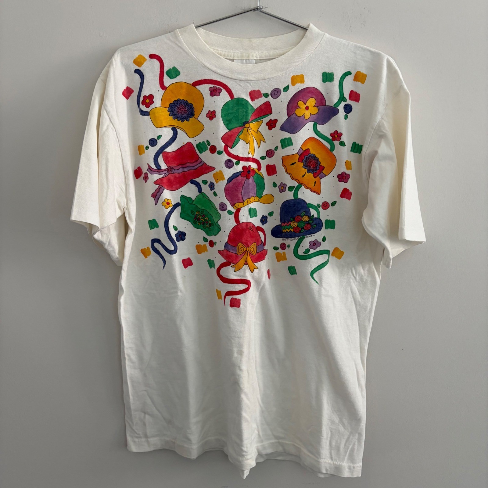 Vintage Alore Women White Graphic T-Shirt Hats Floral Large