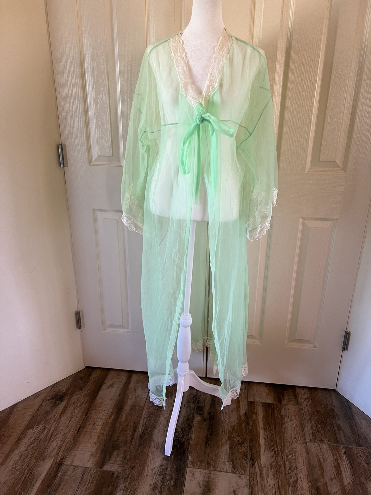 Vintage Robe Mesh green tie font lace trim bright green sexy sheer open size 70s