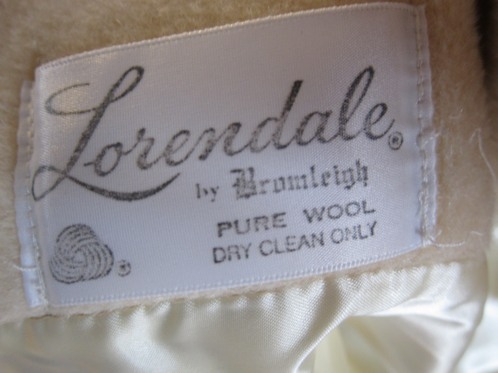 VTG LORENDALE BY BROMLEIGH PURE WOOL COAT CAMEL COLOR 722