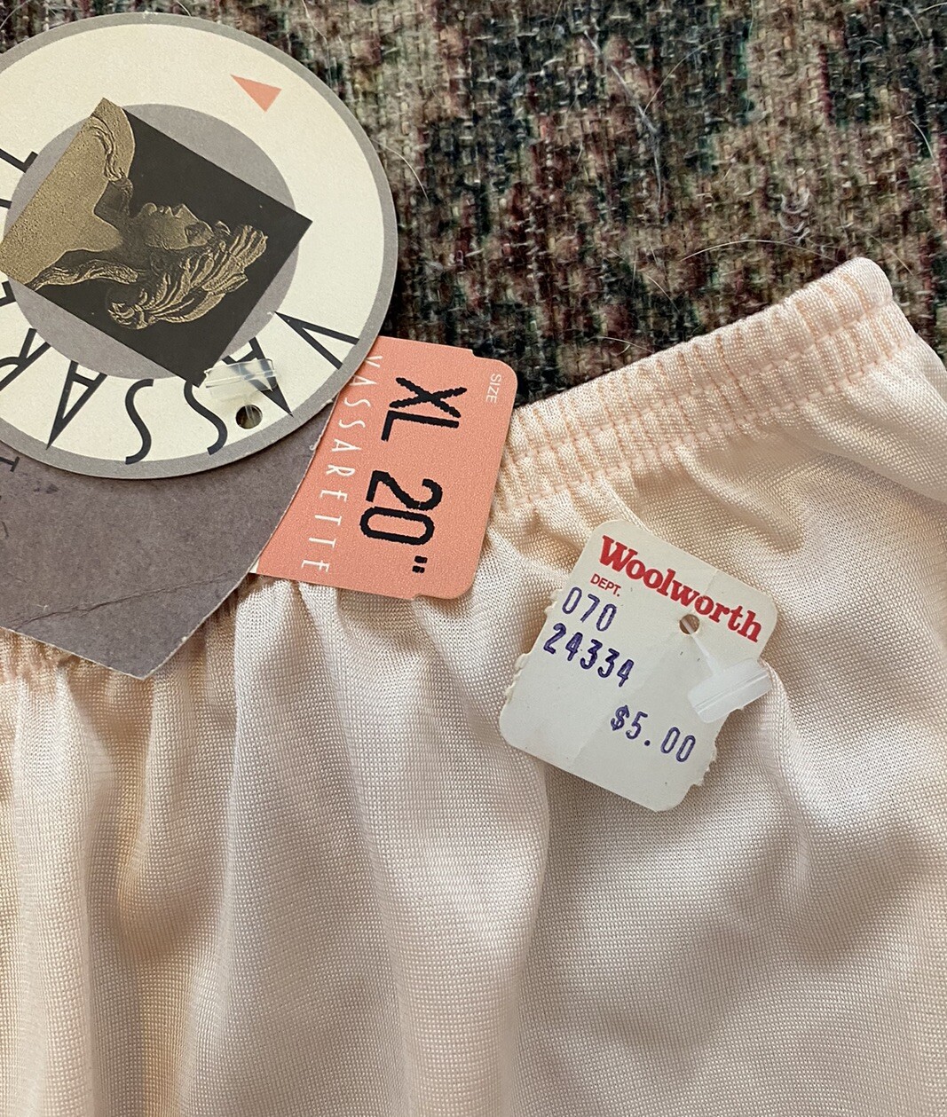 Vintage Vassarette All Around Peach Blossom Half Slip XL 20” Lingerie Nylon NWT!