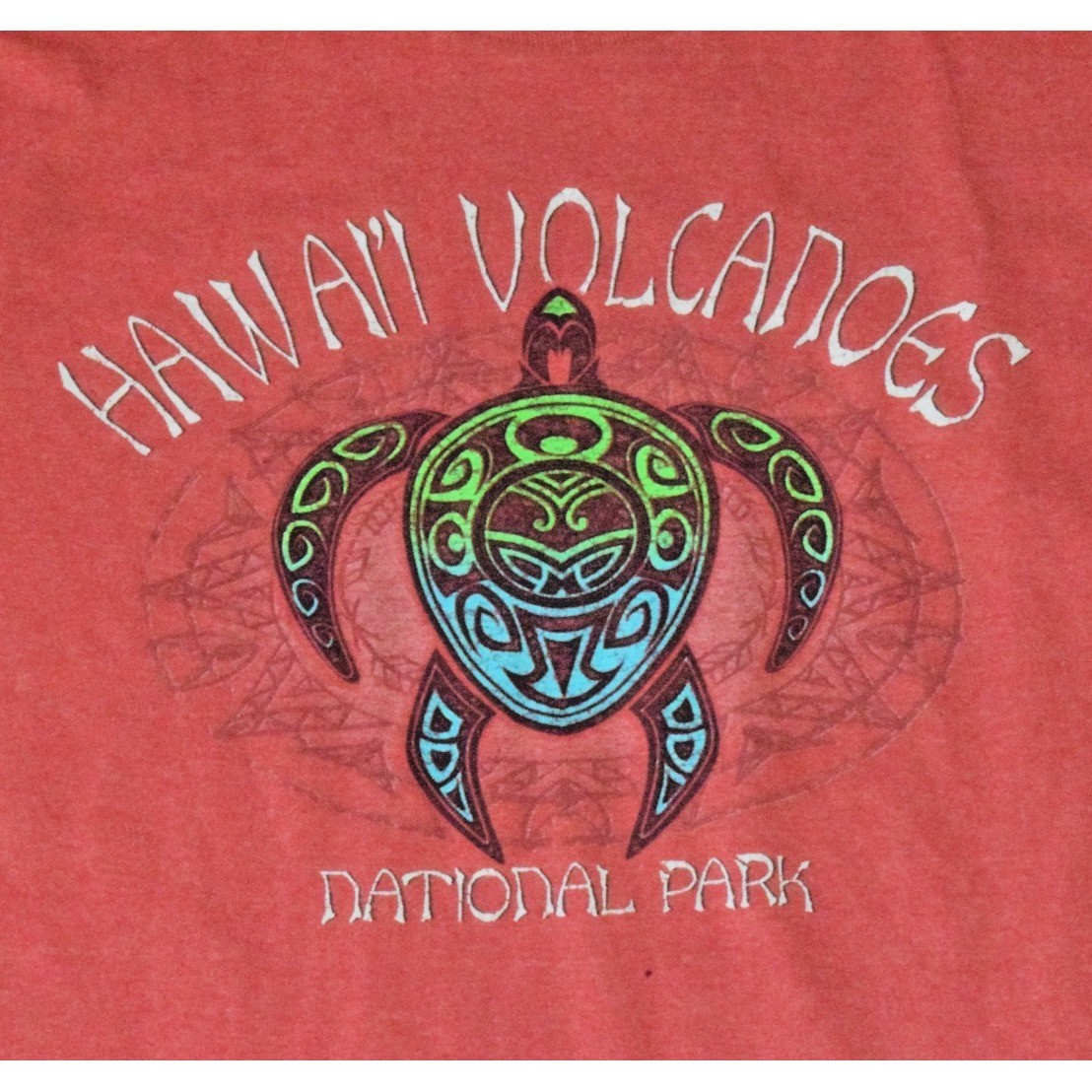 Vintage T-Shirt Hawaii Volcanoes National Park Size M Y2K Long Sleeve Red
