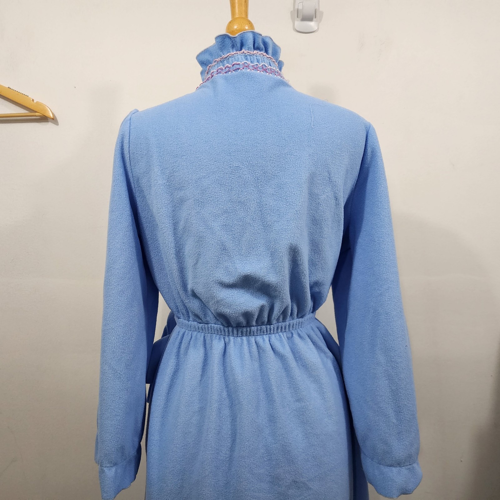Vintage Famous Bodies Blue Terry Cloth Maxi Robe Ruffled Neckline Tie Waist Sz L