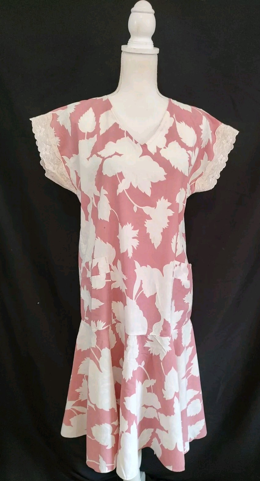 80’s Vintage Dress Rose Pink & White Drop Waist Day V Neck Ruffle Hemline Sz M