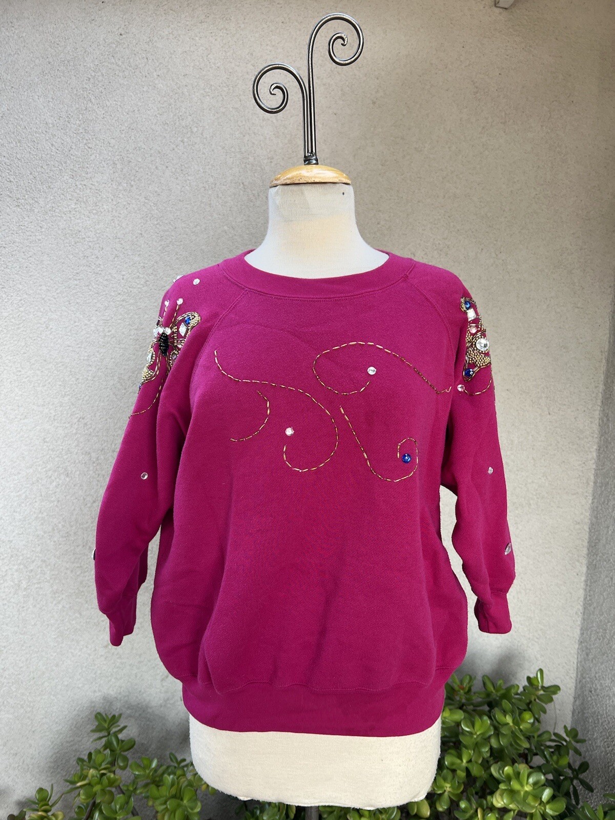 Vtg glam sweatshirt top Raspberry pink butterfly beaded Sz M Eminent
