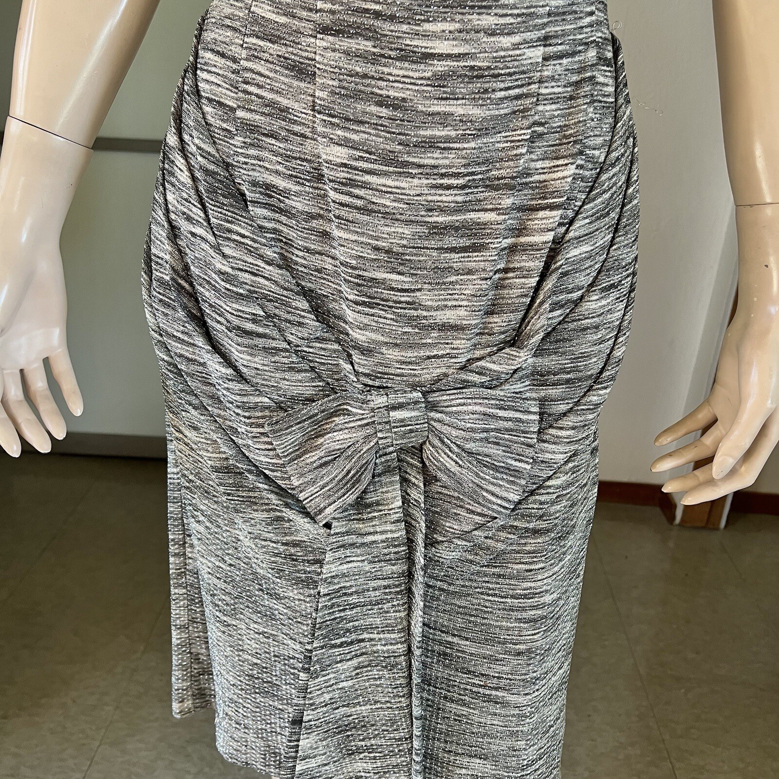 1950s Vintage Gray And Silver Lurex Dress With Bow Front 26w