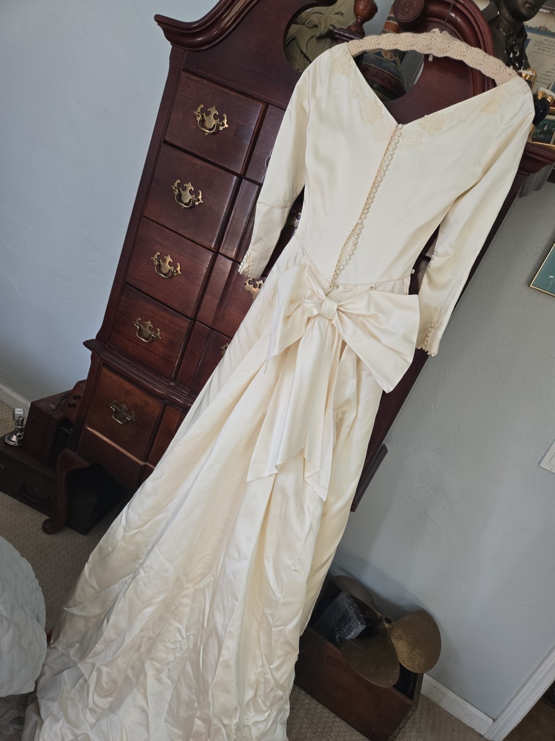 Vintage Ivory Cream Wedding Gown Dress /petticoat /veil Make Offer