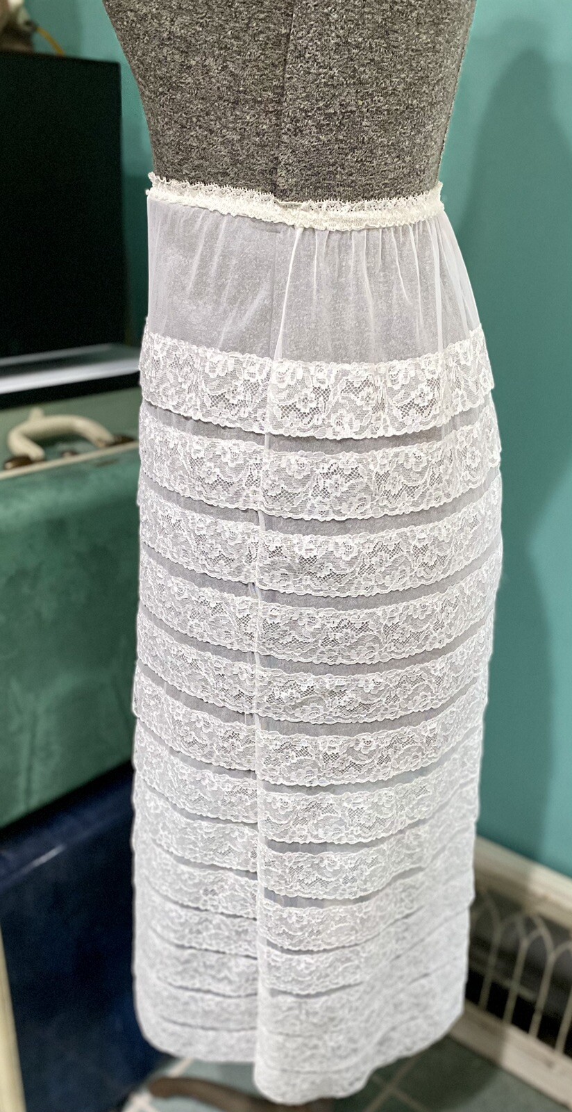 VTG 40’s/50’s Schiaparelli Paris New York White Lace Sheer Slip Skirt BEAUTIFUL