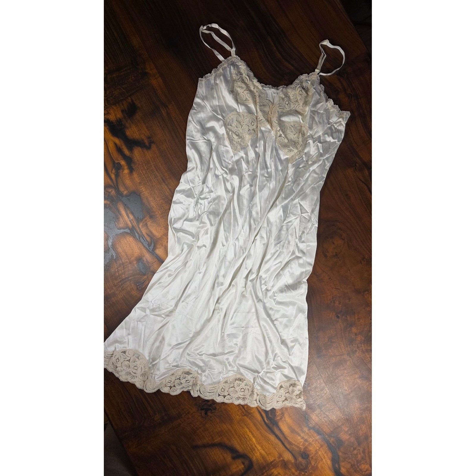 Vintage Vanity Fair Ivory Lace Trim Full Slip Antron SLIP DRESS FAIRYCORE BOHO I