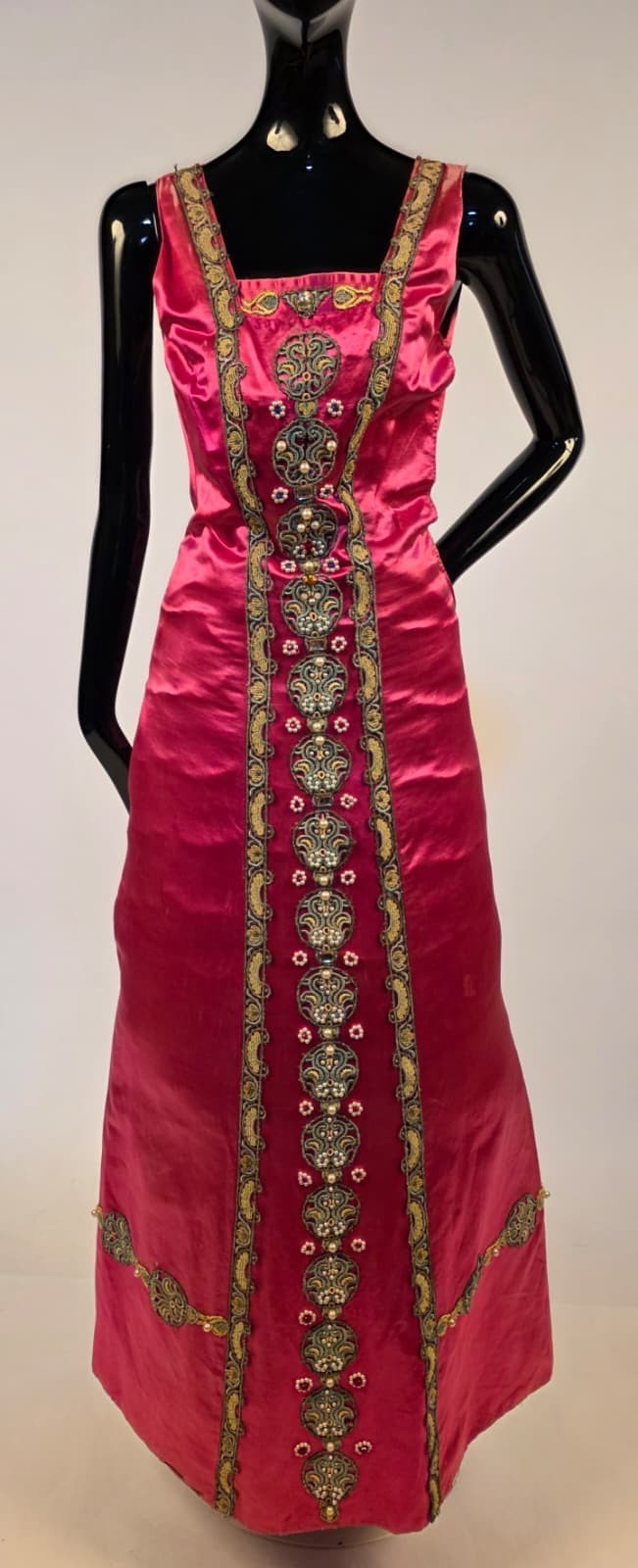 VICTORIAN LATE 1890’S PINK SILK SATIN DRESS W LAME EMBR + COLORED STONES + PEARL