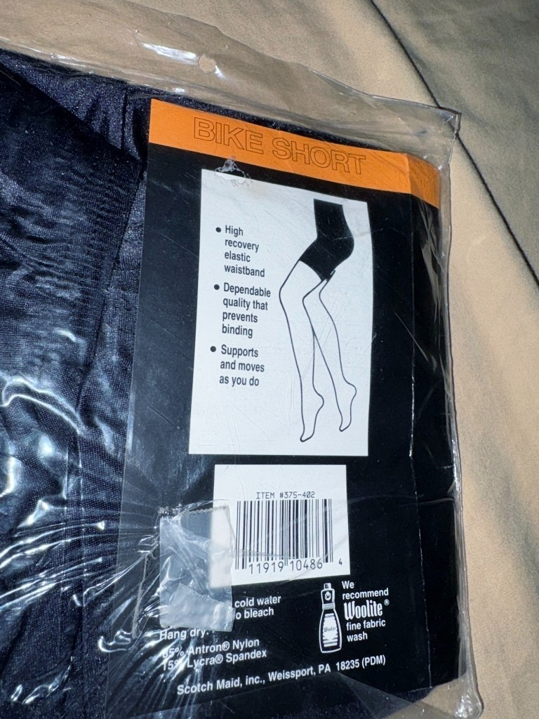 New NOS VTG Instant Replay M Nylon Lycra Bike Shorts Black 120/145 lbs 5’2 / 5’7