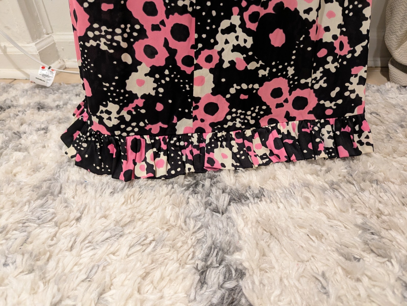 Vintage 1970s Handmade Black Pink White Floral Daisy Dress Maxi Longsleeve Small