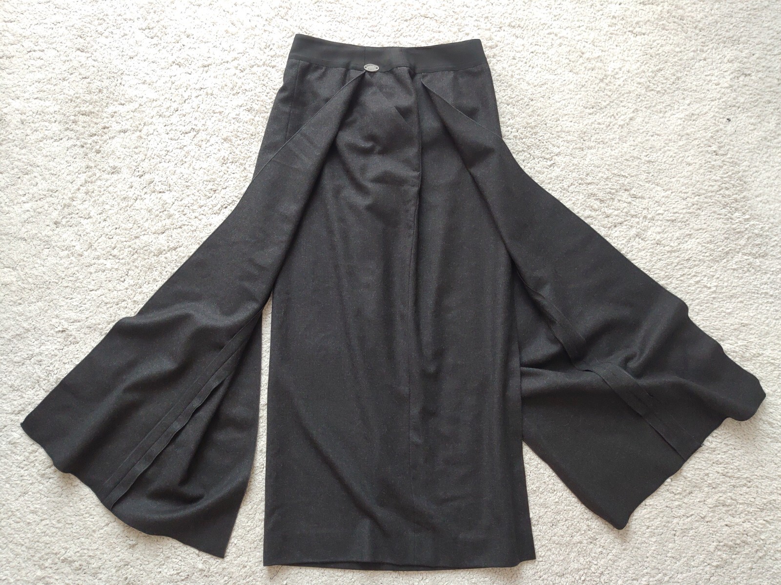 Chanel Vintage 1999 France Wool Cashmere Gray Overlap Panel Long Maxi Skirt 38 S