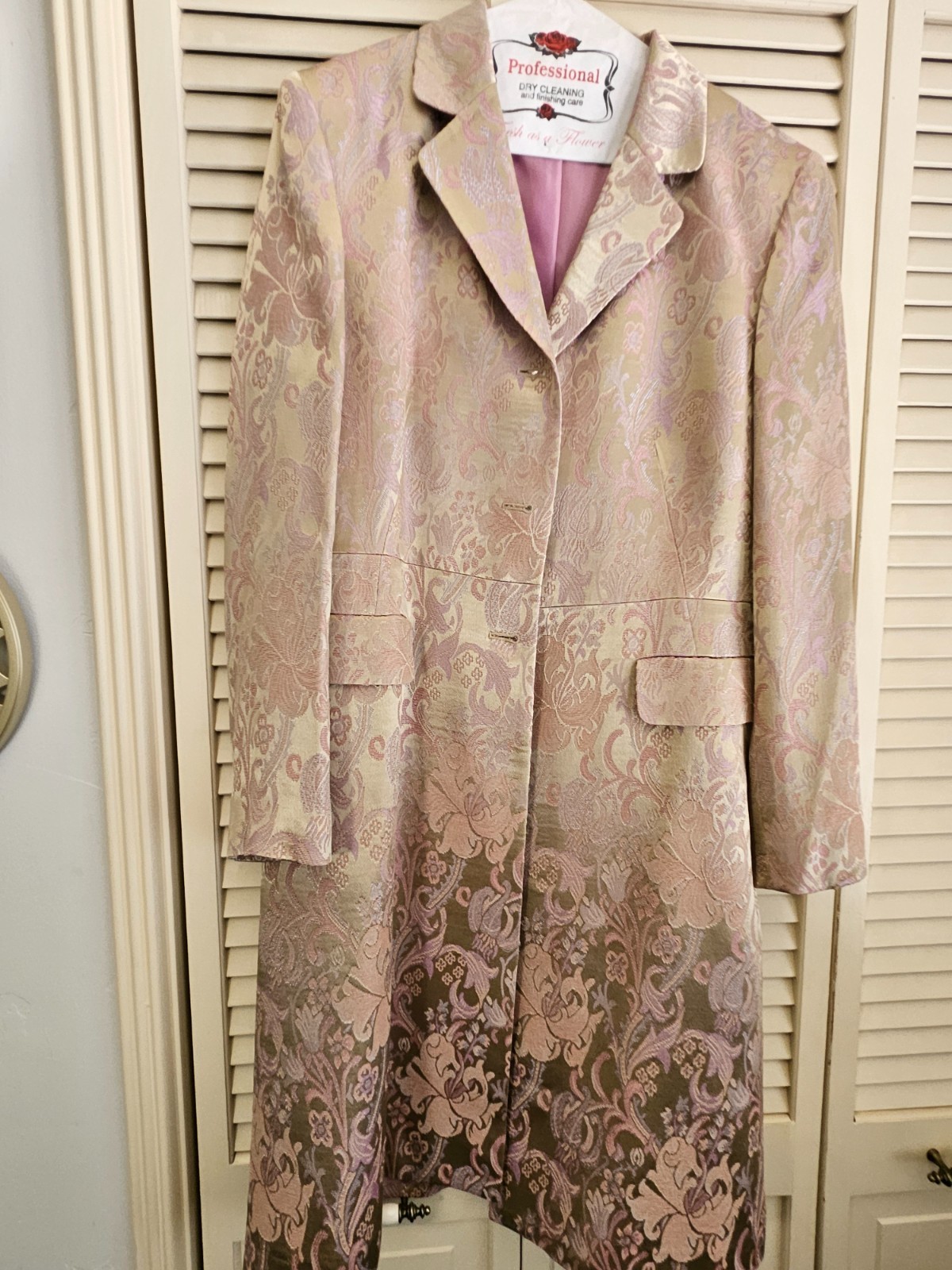 Vintage Nipon Boutique Petite pink jacquard/brocade skirt suit featuring