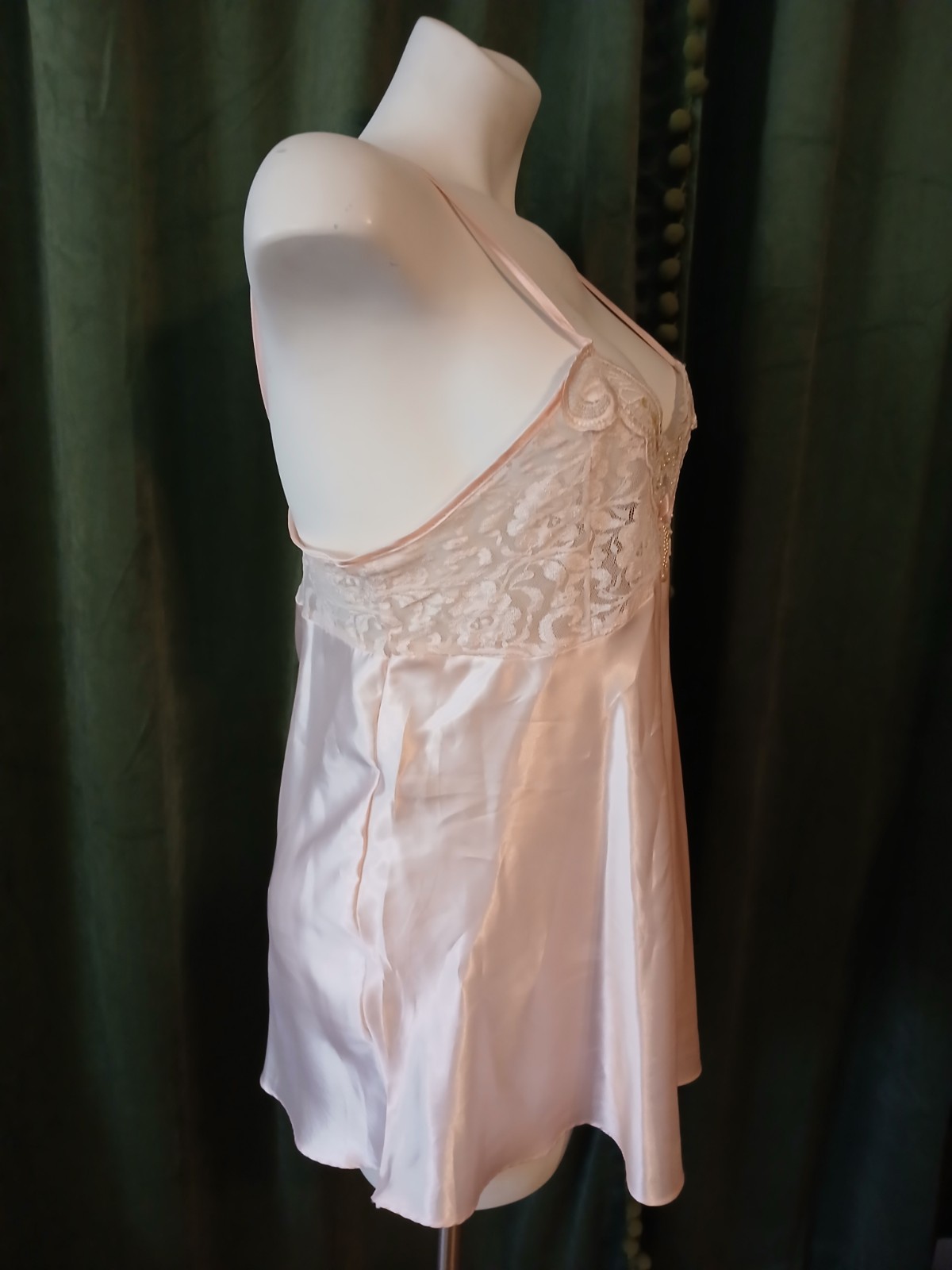 Vintage Pink Liquid Satin Heart Lace Sequins Pearl Rose Nighty Lingerie M EUC