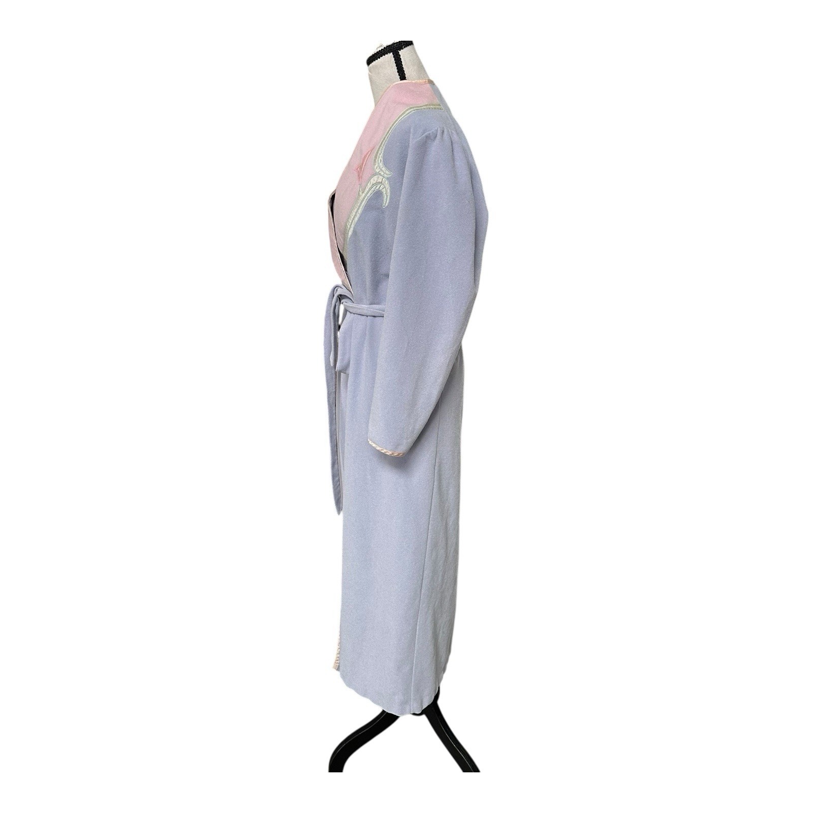 Vintage 70s Tiffany Loungewear Robe Pastel Lilac & Pink Embroidered Trim Small