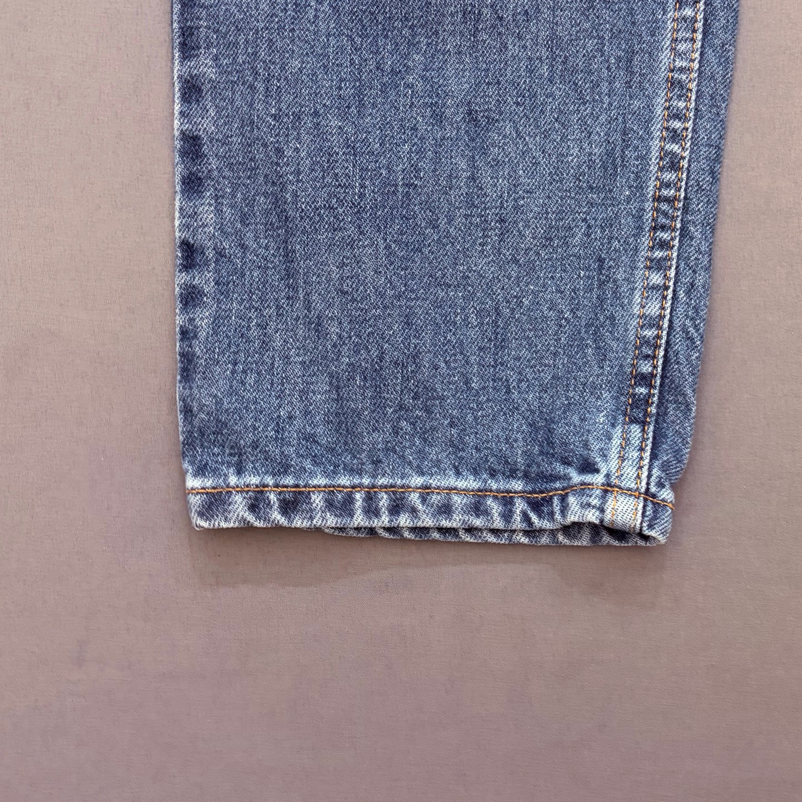 Vintage Levi’s 512 Women’s Slim Fit Size 10 Tapered Leg Medium Wash Blue Jeans
