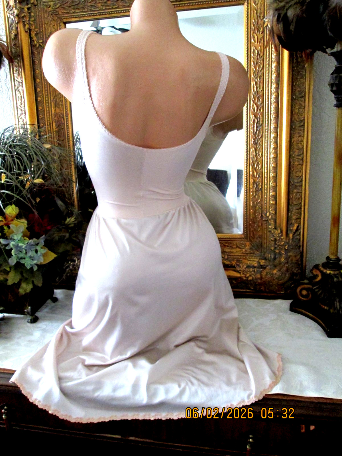 Vintage 70s Olga No Seam Bodysilk Slip Dress 36B Lingerie Blush Nude USA