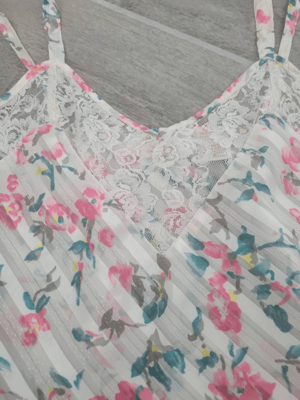 Vintage Victorias Secret Gold Label Floral Lace Camisole Tank Top Pink Small