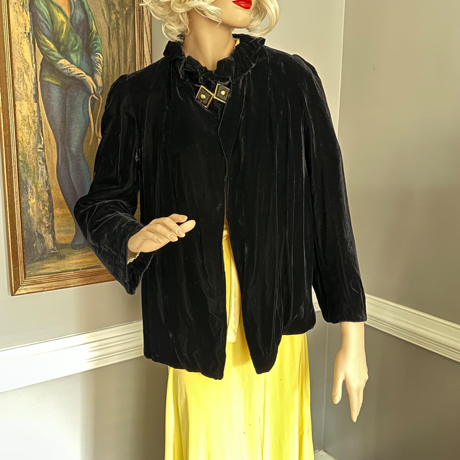 Vintage 30s 40s Victorian Velvet Opera Cape Shorty Coat Art Deco Goth Vampire M