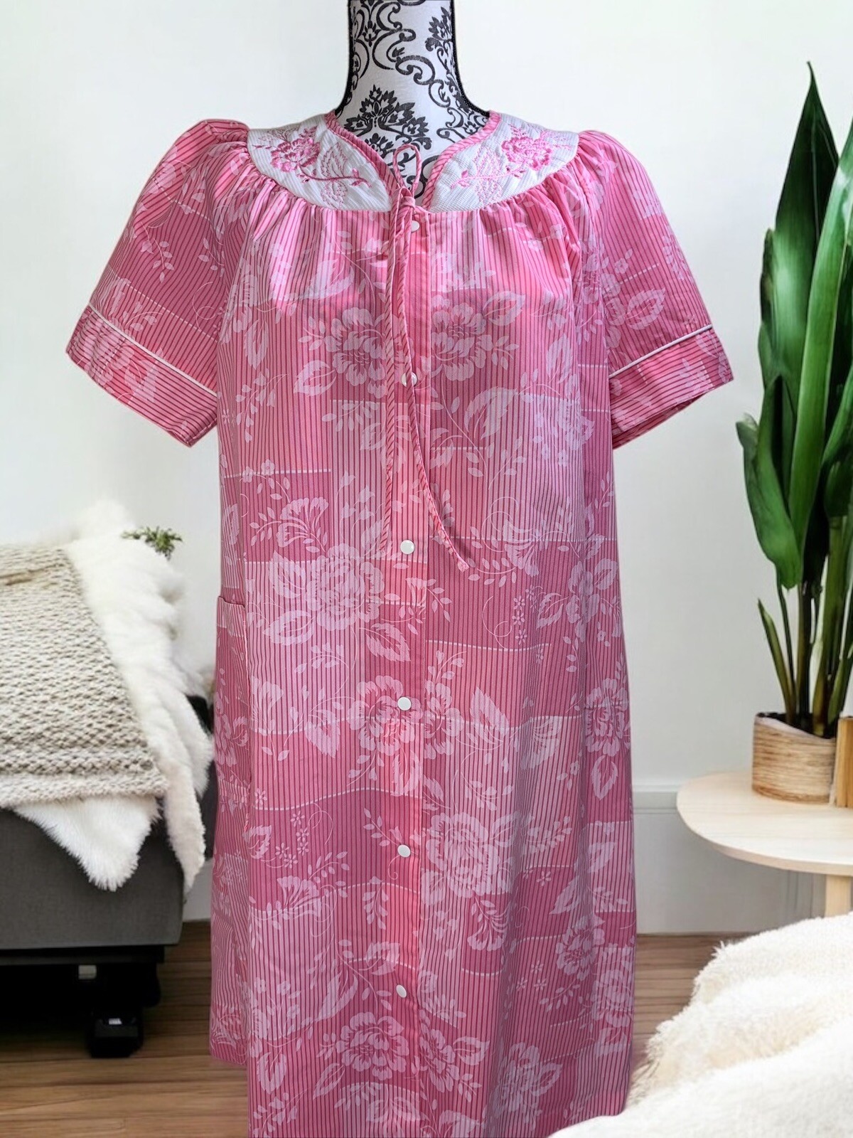 Vintage Snap Front Duster Robe Size Large XL? USA Pockets Patio Lounger