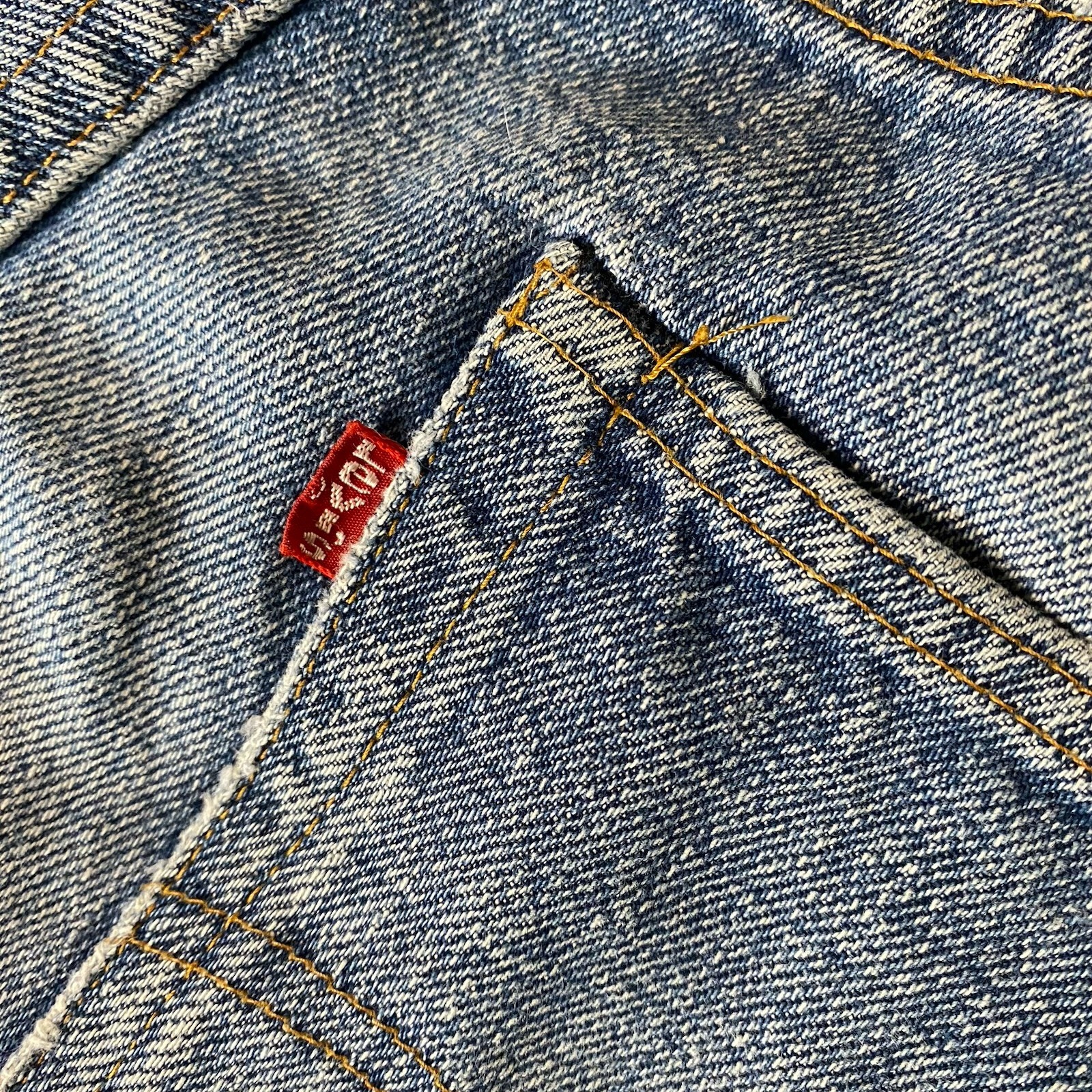 1970s Vintage Levi’s Jeans Button Fly Selvedge Black Bar Tack Fits 32×31 Rare