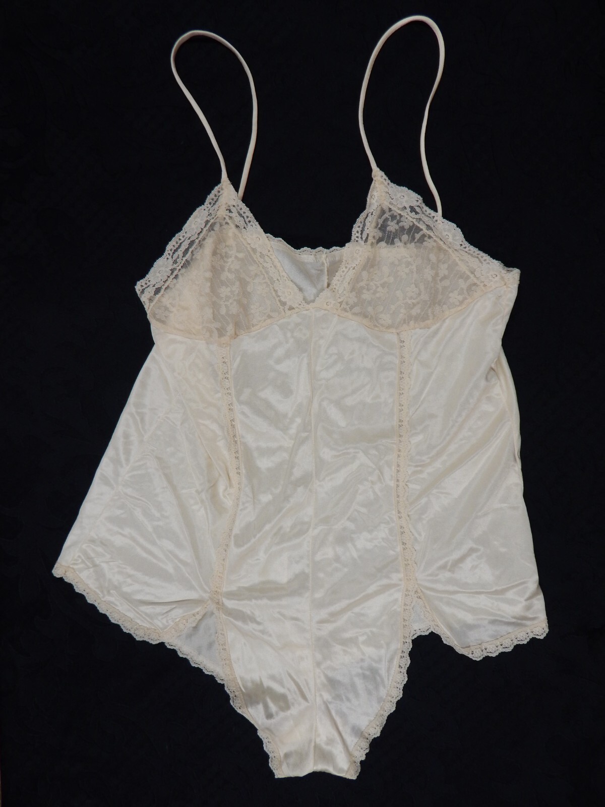 Vintage Radcliff Ivory Satin & Lace Intimate Teddy Bodysuit 100% Nylon Medium
