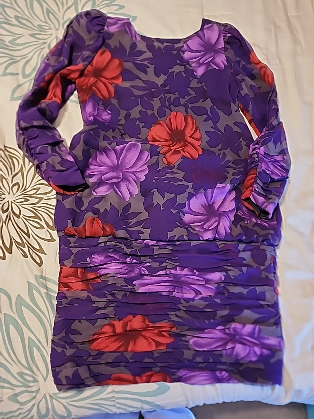 Vintage Jayna New York Floral Design Purple/Red/Green Zipper Back And Sleeves