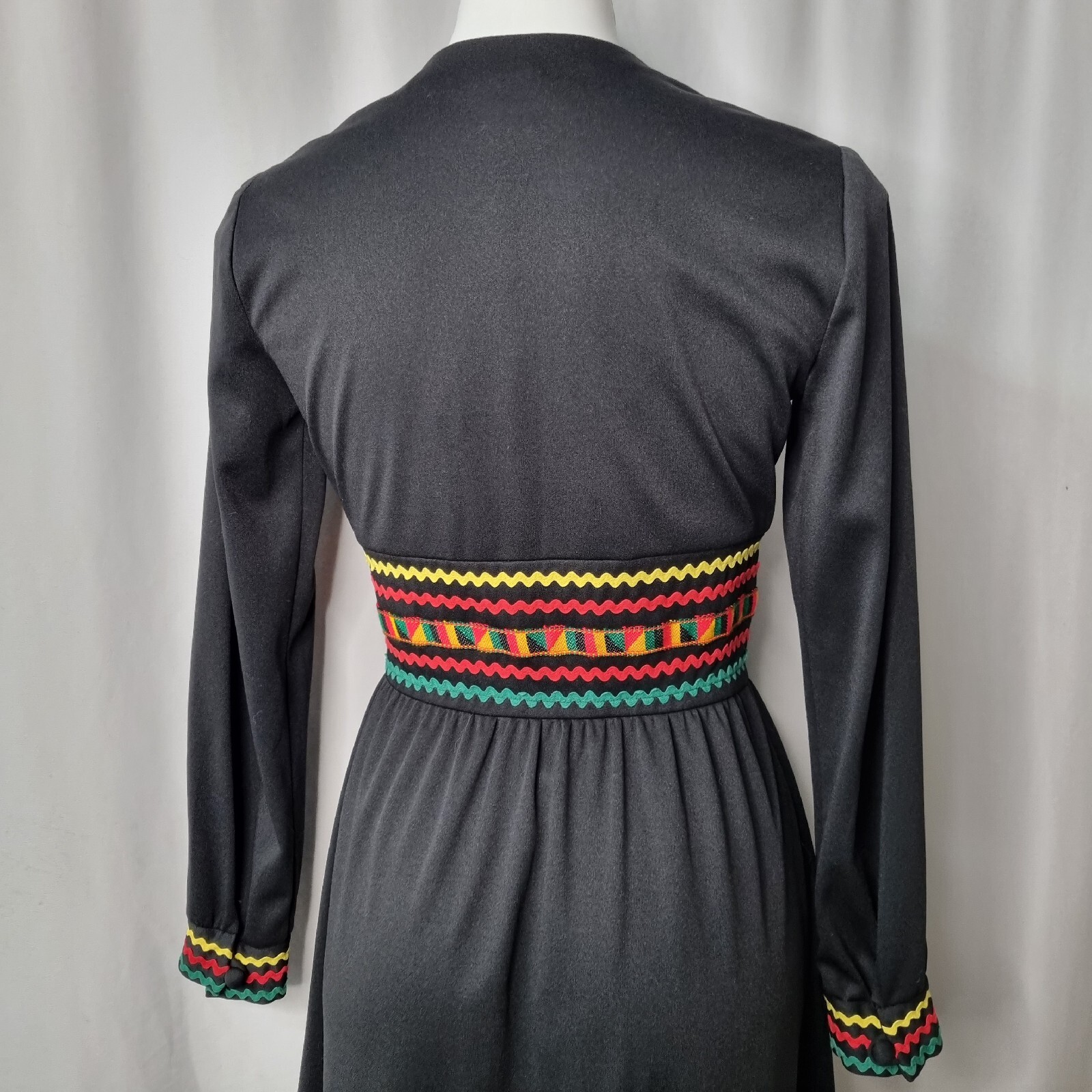 VTG 70s Mod Dress Rasta Jamaica Deep V Long Sleeve Knee Black Bayberry Sz 10 S M