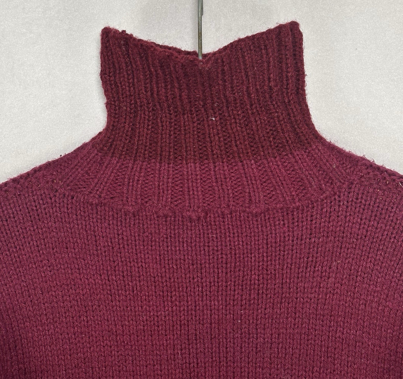 Vintage Two-Tone Red Chunky Hand Knit Turtleneck Sweater Womens M/L Thick Chunky
