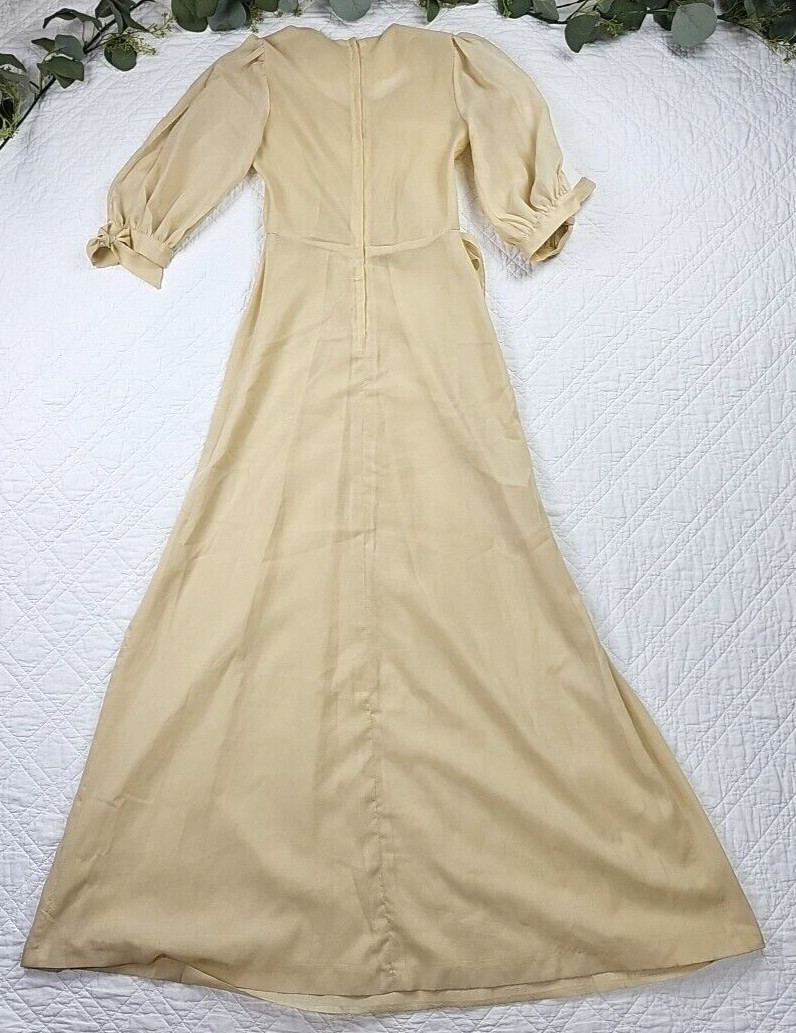 VTG 70’s Cream Lightweight Long Sleeve Maxi Dress Size S Malibu Media