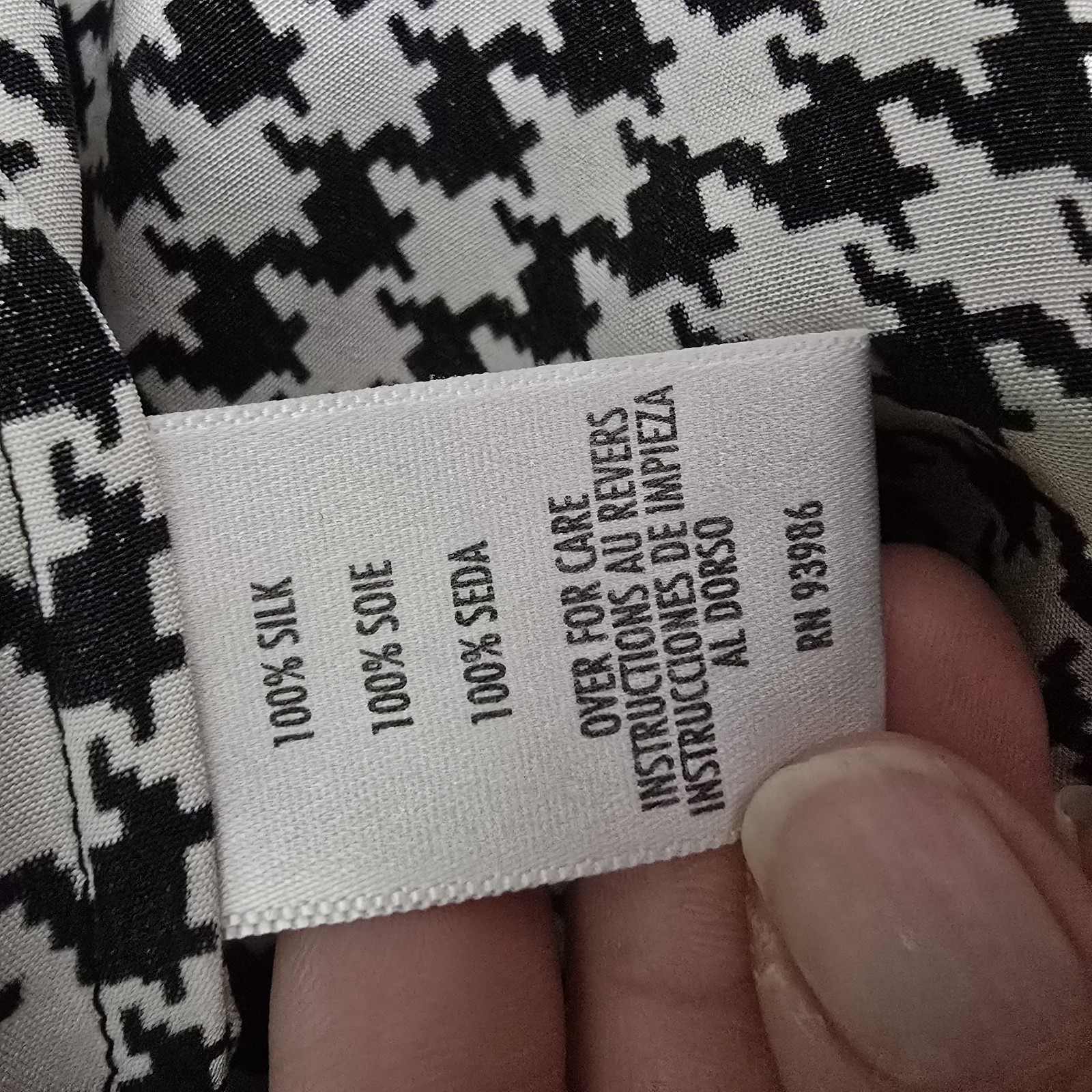 Vintage Casual Corner 90s Black & White Houndstooth Silk Button Down Size 10
