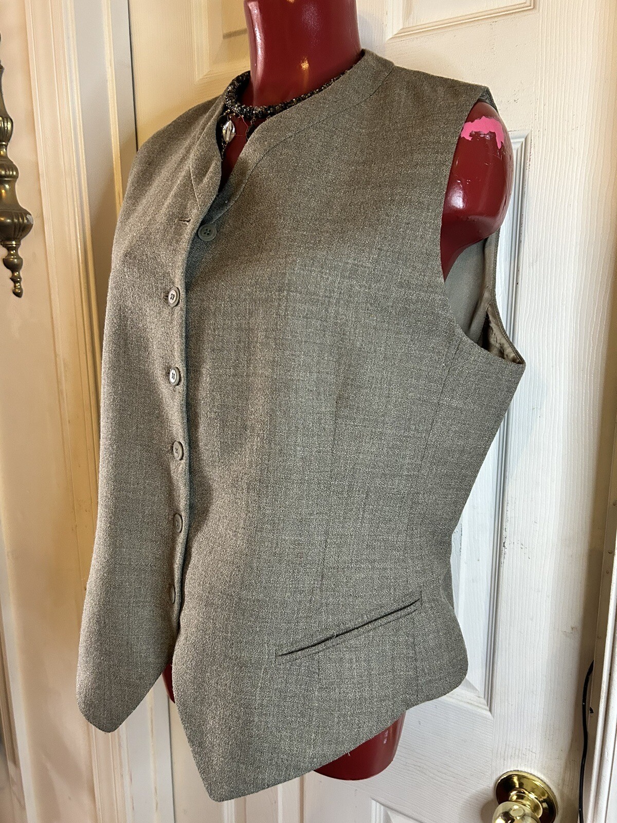 RENA ROWAN FOR SAVILLE WORSTED WOOL BUTTON VEST – SIZE 16 – GRAY- BUSINESS DRESS