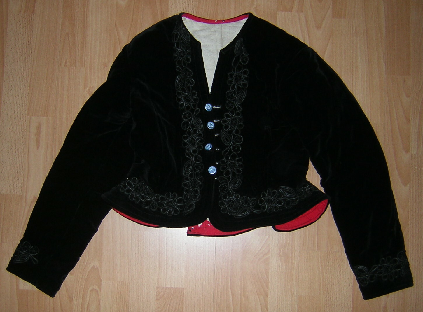 VINTAGE ANTIQUE CZECH WOMENS PEASANT FOLK COSTUME KROJ VELVET JACKET VICTORIAN