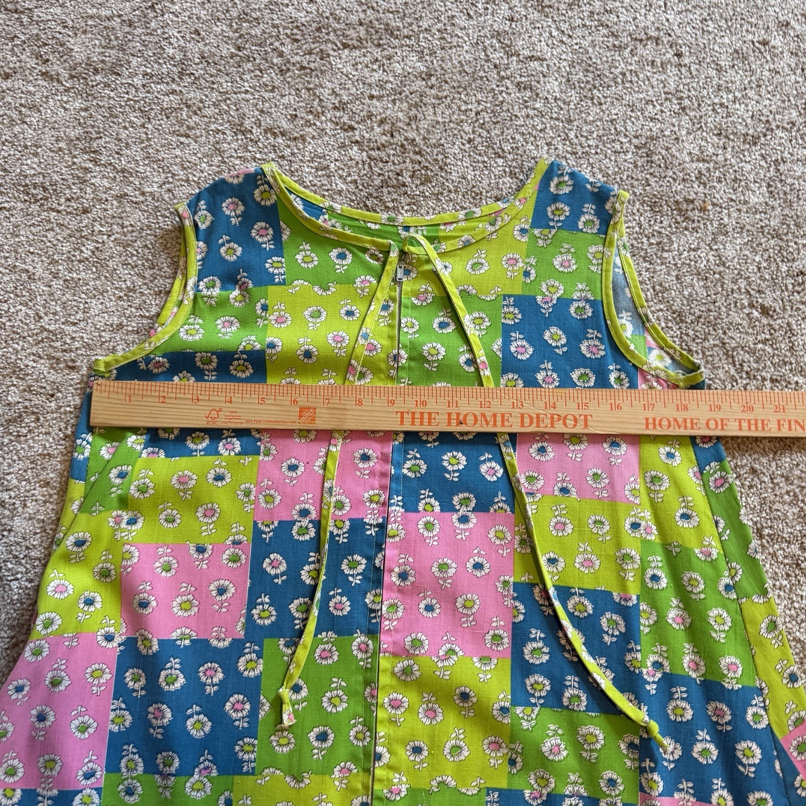 VTG 1970s Whimsical Psychedelic Vibrant Floral Patch Shift Dress California Med