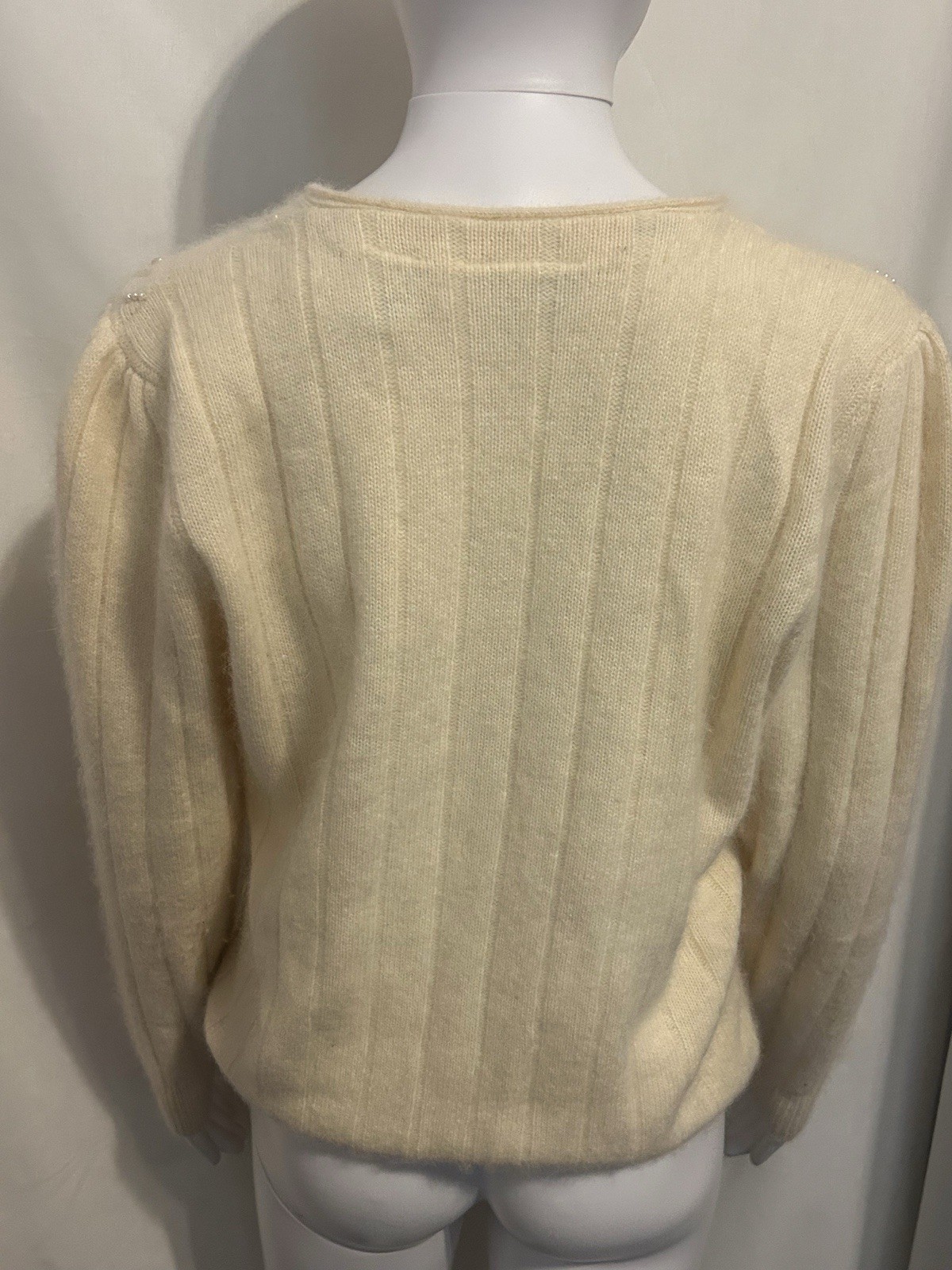 Rare Vintage Club Classic Sz 8 Cream Faux Pearl Angora Cardigan Retro Elegant