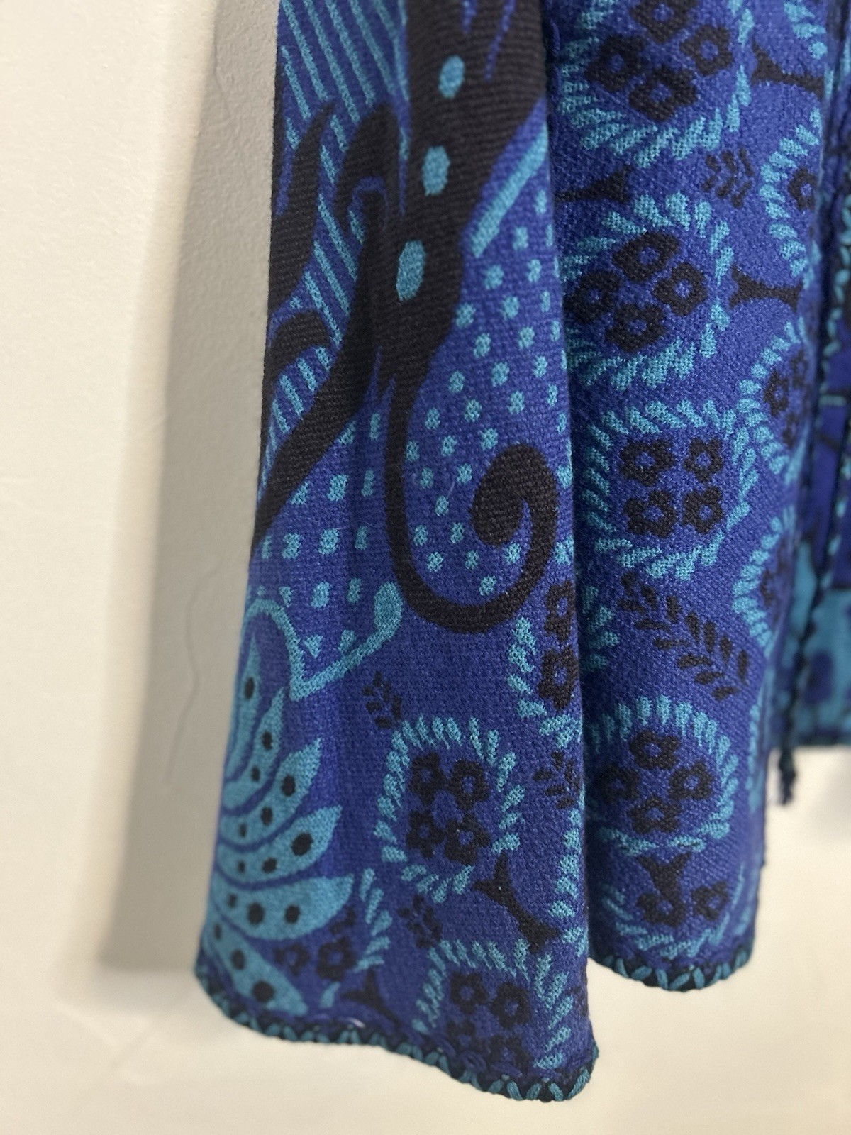 Vintage 60s 70s Tapestry Arvi Poncho Cape Shawl Wrap Vibrant Turquoise Blue O/S