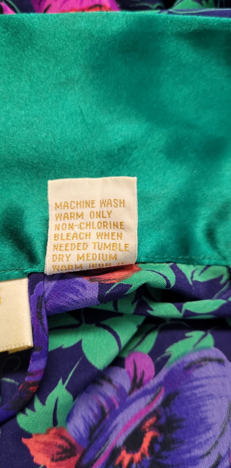 Vtg Victoria’s Secret Gold Label Poly Satin Green Purple Pink Red Floral Robe OS