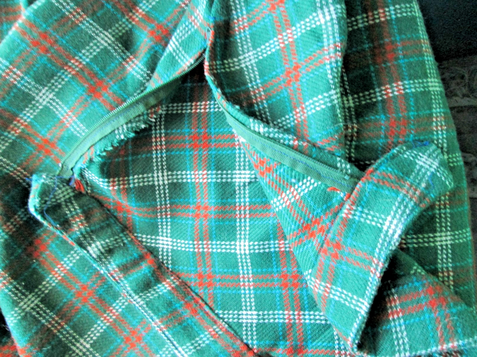 Vintage 1970s Wool Maxi Skirt Green plaid homemade never worn 38″x41″ w/4″ hem