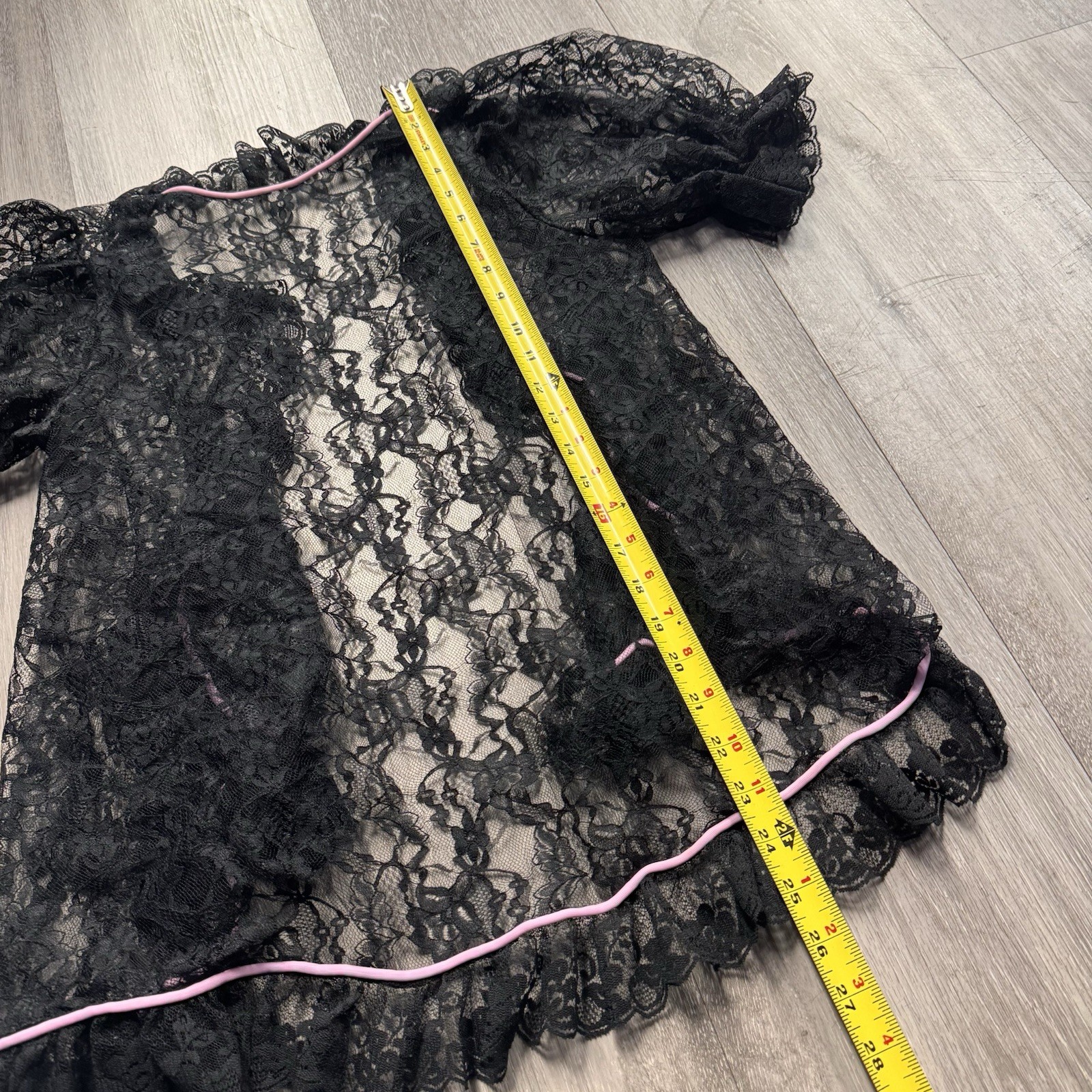 Vintage 1970s Jenelle Of California Black Lace Ruffle Fly Away Peignoir Size P