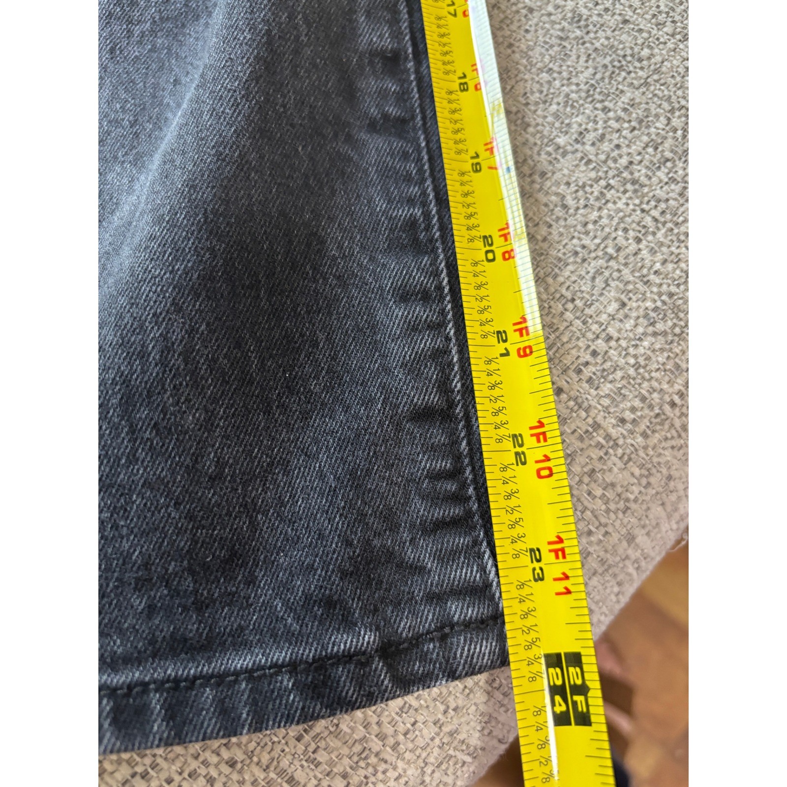 Universal Thread Vintage Straight Distressed Black Jeans Women’s Size 12/31S