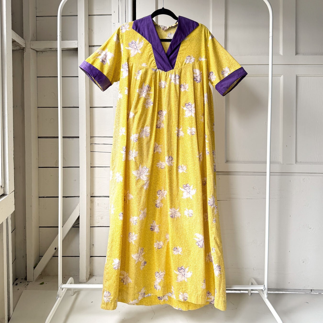 Vintage 40s 50s Ui-Maikai Hawaiian Floral Orchid Cotton Mumu Tent Dress S M