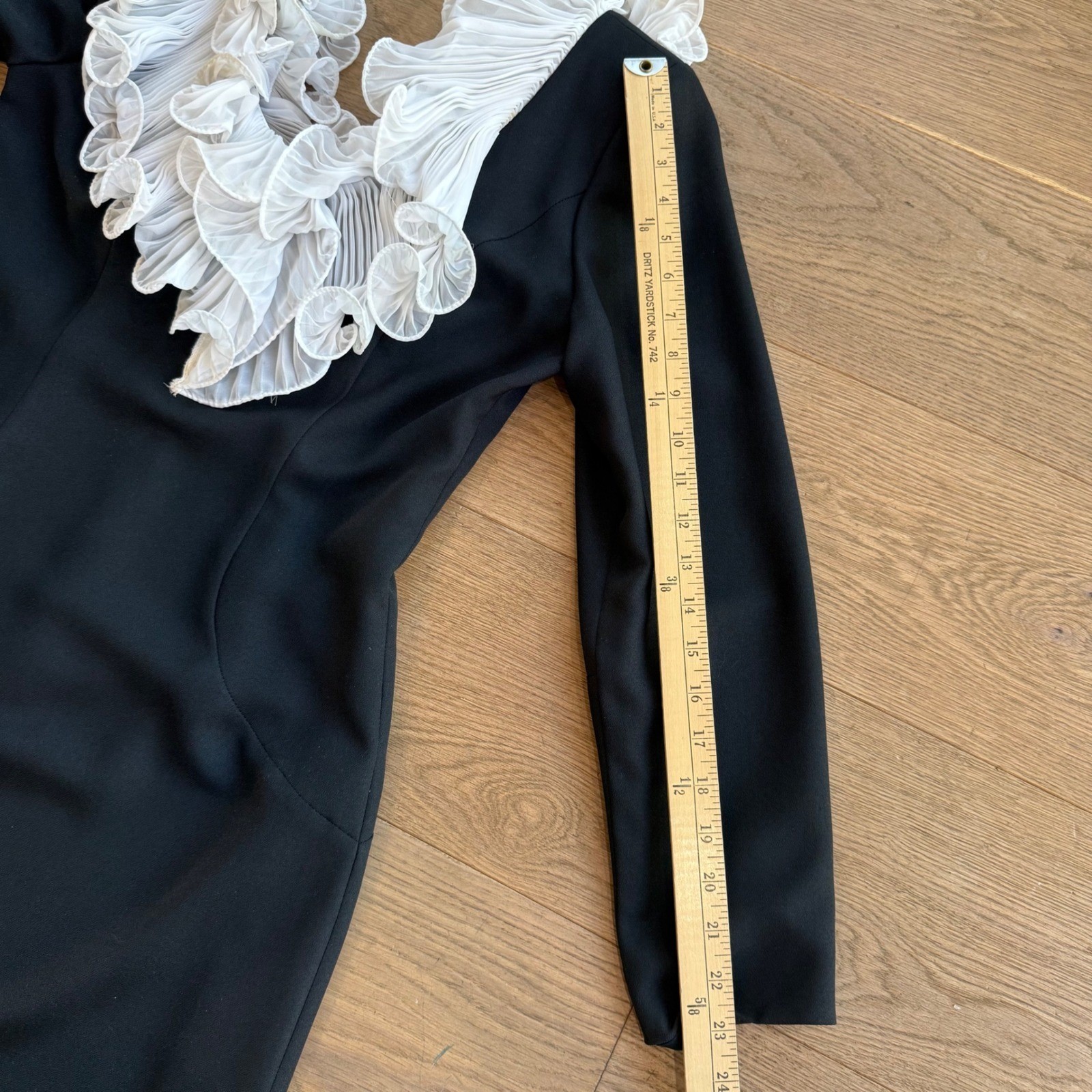 Vintage Jack Bryan Black Formal Gown with White Pleated Ruffle Collar Size 10