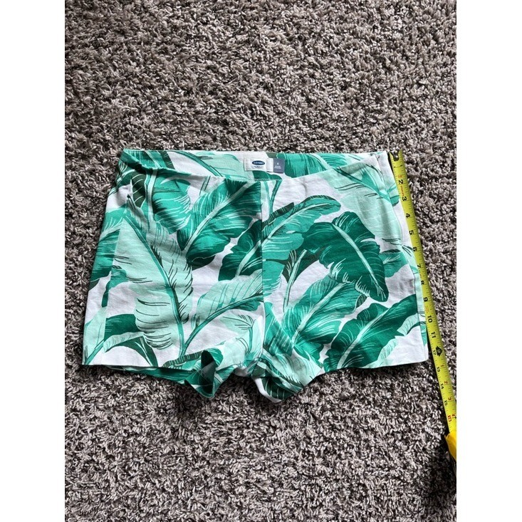 Old Navy Pixie Shorts Womens 6 Green White Tropical Banana Leaf Print Side Zip
