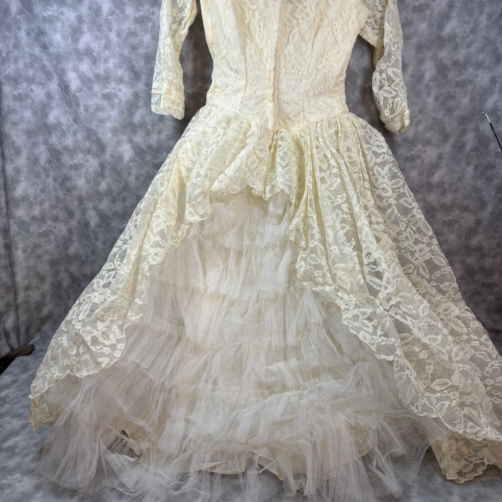 1950s Vtg Ivory Lace Wedding Dress Tea Length Tulle Crinoline Rose Detail 💐👰 R