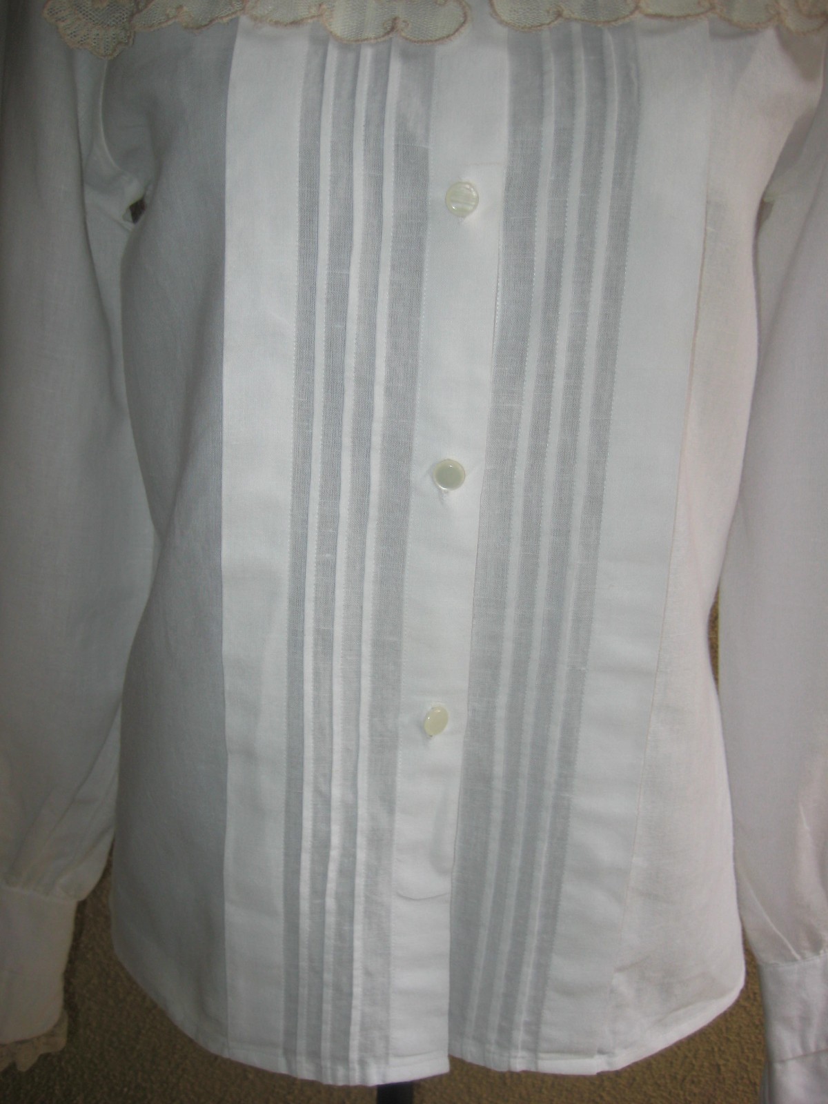 Vintage Outback Red white Ramie/cotton pintuck mesh embroidery collar blouse S